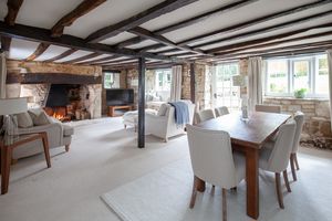 Sitting / Dining Room- click for photo gallery